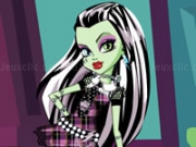 Play Frankie Stein Dress Up