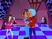 Play Monster High Love Story