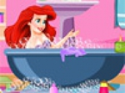 Play Princess Ariel Bathroom Cleaning