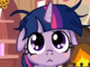 Jugar a Pou Day Care Size