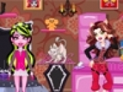 Play Monster High Messy Room