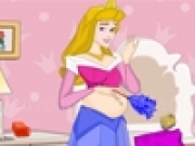Play Pregnant Aurora Messy Room Cleaning