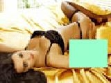 Play Black bra girl slding