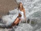 Play Wild model - doutzen kroes