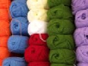 Play Jigsaw: wool yarn