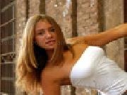 Play Cute girl snapshot