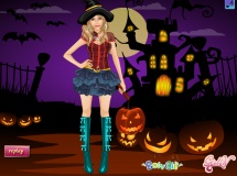 Play Halloween night dress up
