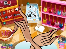 Play Howleen wolf manicure