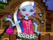 Play Abbey bombinable voyage dressup