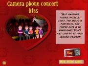 Play Camera phone concert kiss