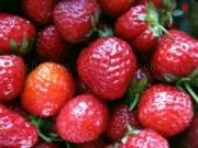 Play Strawberries slider