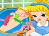 Play Baby cinderella doctor