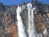 Play Angel falls jigsaw