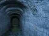 Play Dark underground catacombs escape
