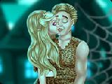 Play Barbie halloween kissing