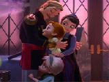 Play Frozen family portrait
