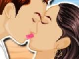 Play First valentine kissing