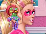 Play Super barbie ear doctor