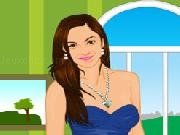 Play Minka Kelly Dress Up