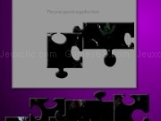 Play Dropping diamonds moving jigsaw