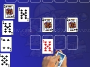 Play Crescent solitaire